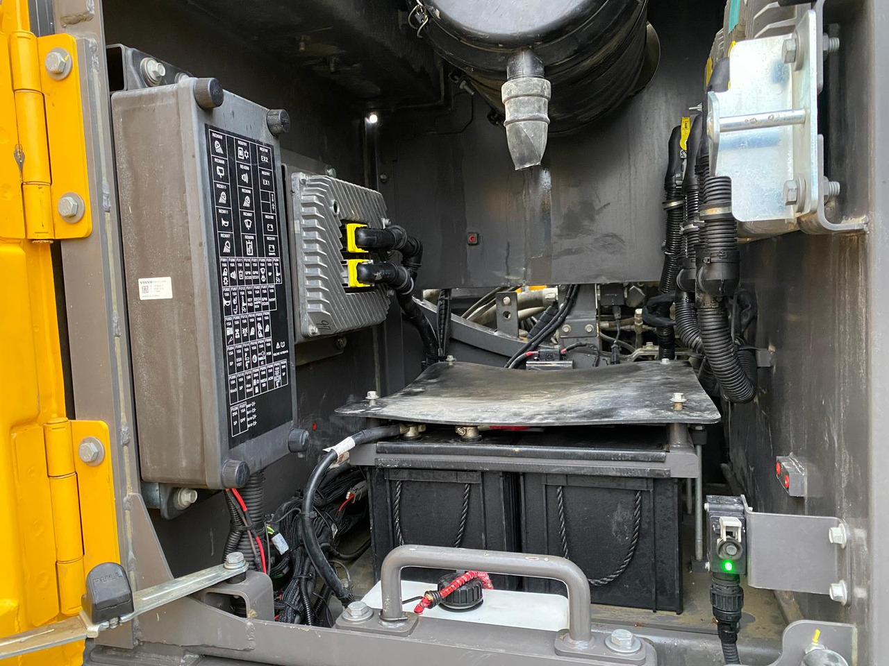 Гусеничный экскаватор Volvo EC300: фото 18 Гусеничный экскаватор Volvo EC300: фото 18