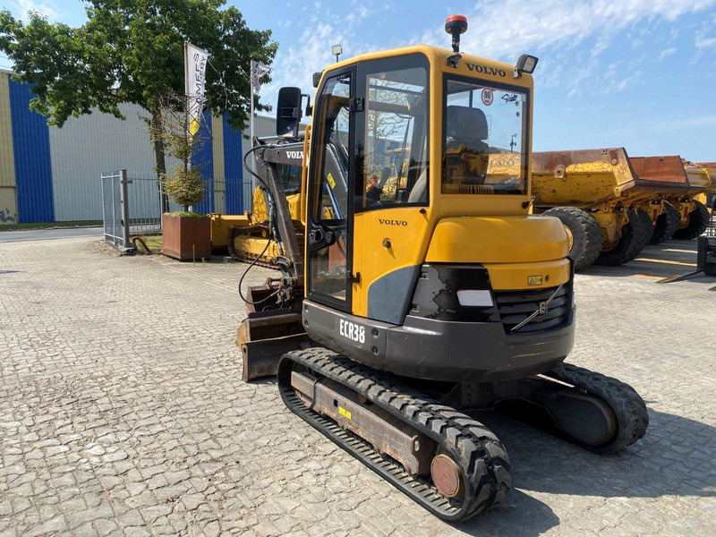 Volvo ECR38 NVT - Мини-экскаватор: фото 1 Volvo ECR38 NVT - Мини-экскаватор: фото 1