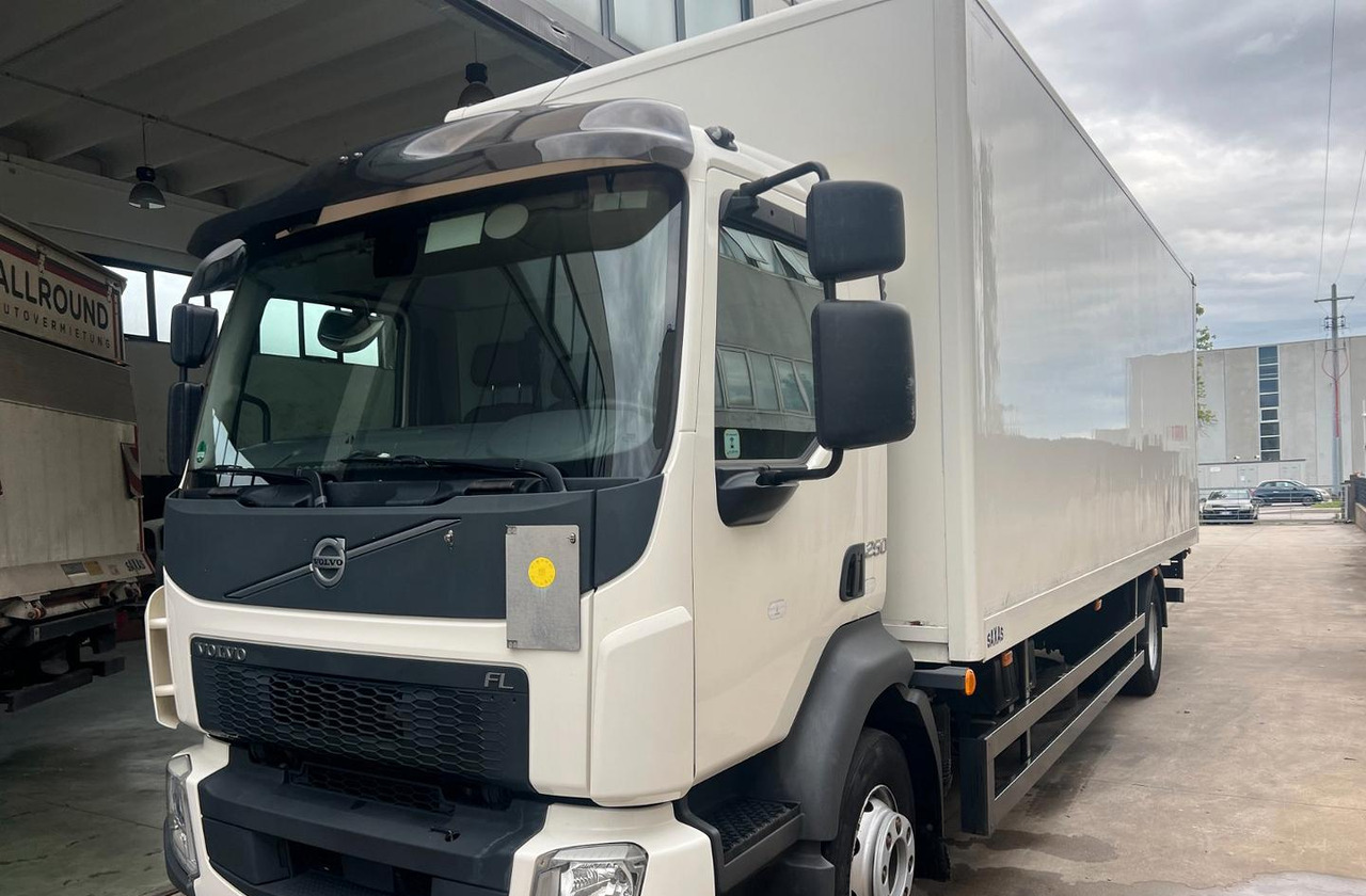 VOLVO FL 250 euro 6 sponda - Грузовик с закрытым кузовом: фото 1 VOLVO FL 250 euro 6 sponda - Грузовик с закрытым кузовом: фото 1