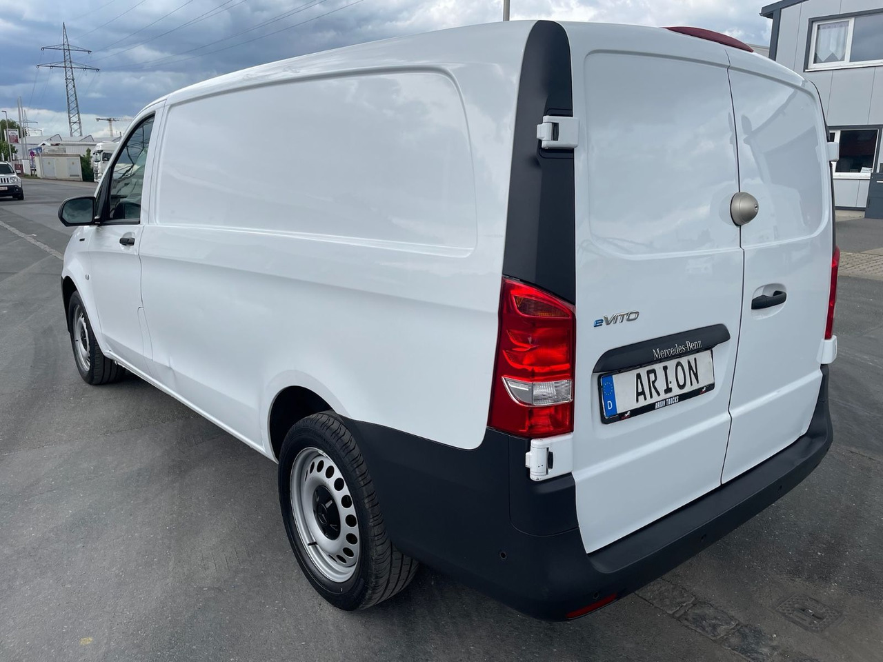 Mercedes-Benz eVito 111 Kastenwagen lang/Kamera/AC/70kW/3Sitze - Легковой фургон, Электрический фургон: фото 4 Mercedes-Benz eVito 111 Kastenwagen lang/Kamera/AC/70kW/3Sitze - Легковой фургон, Электрический фургон: фото 4