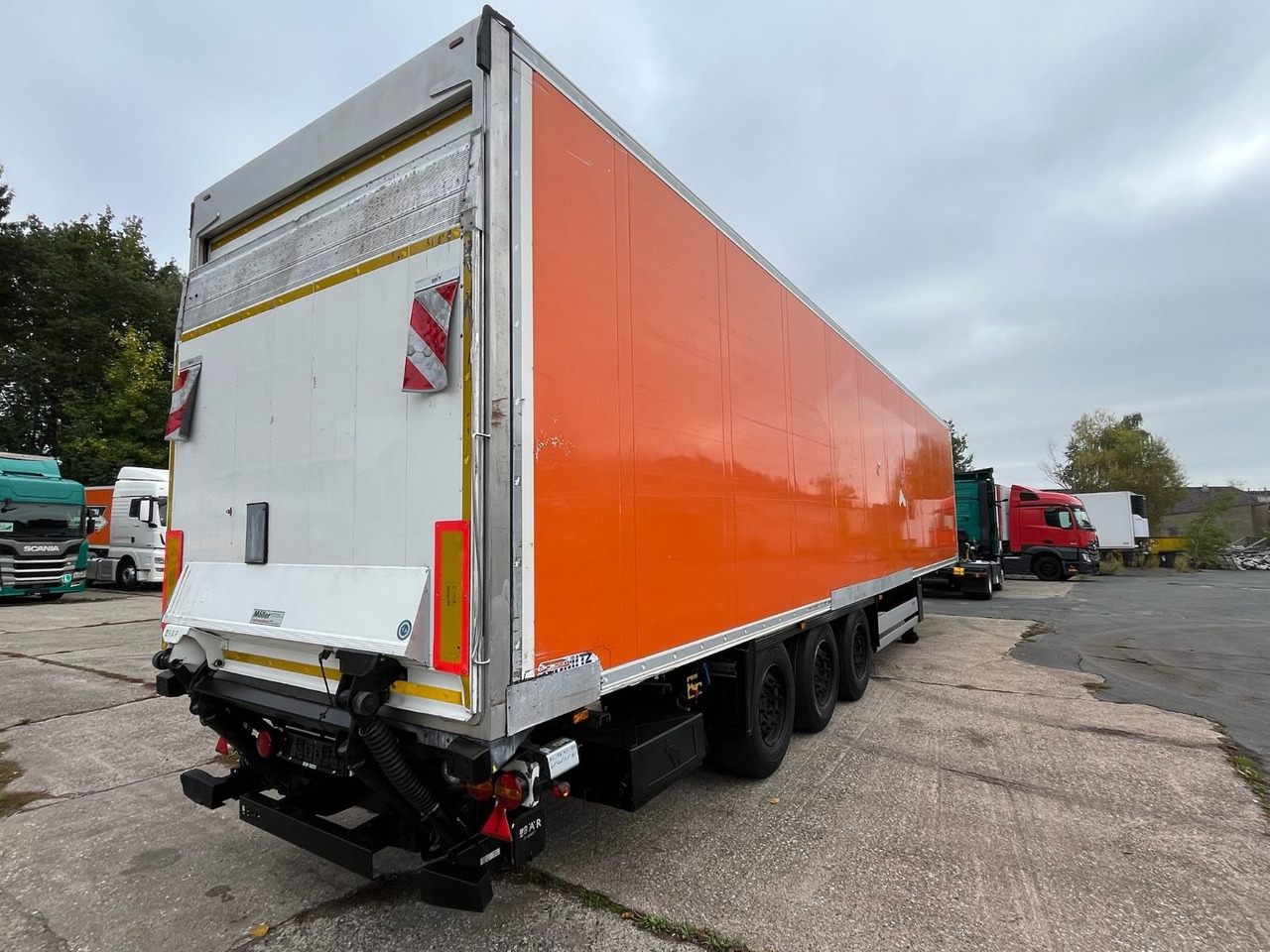 Schmitz Cargobull SCB*S3B/CARRIER/Vector1550/LBW/BÄR/2347h/13,4m - Полуприцеп-рефрижератор: фото 4 Schmitz Cargobull SCB*S3B/CARRIER/Vector1550/LBW/BÄR/2347h/13,4m - Полуприцеп-рефрижератор: фото 4