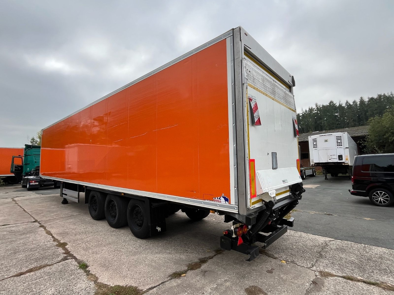 Schmitz Cargobull SCB*S3B/CARRIER/Vector1550/LBW/BÄR/2347h/13,4m - Полуприцеп-рефрижератор: фото 3 Schmitz Cargobull SCB*S3B/CARRIER/Vector1550/LBW/BÄR/2347h/13,4m - Полуприцеп-рефрижератор: фото 3