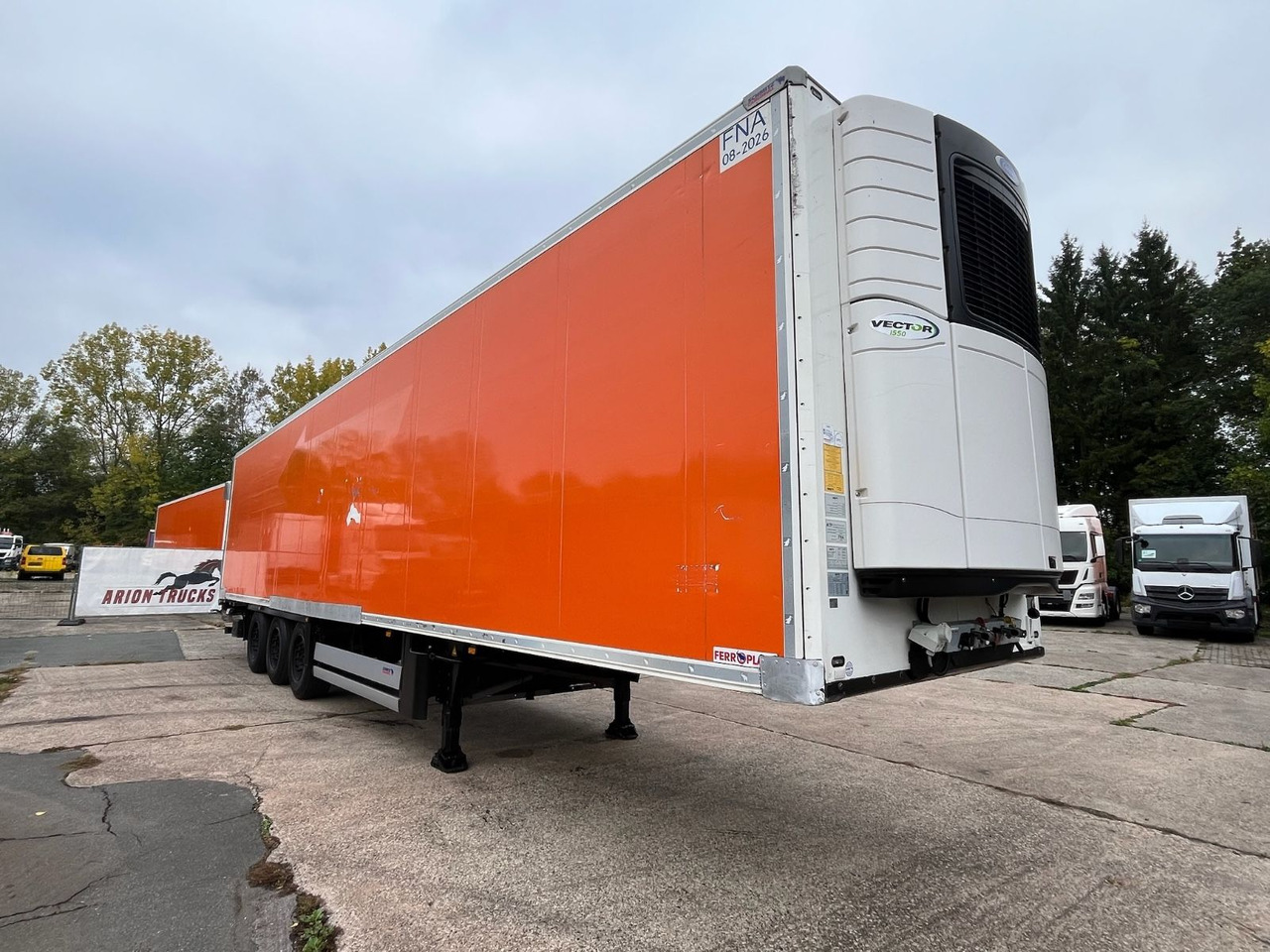 Schmitz Cargobull SCB*S3B/CARRIER/Vector1550/LBW/BÄR/2347h/13,4m - Полуприцеп-рефрижератор: фото 1 Schmitz Cargobull SCB*S3B/CARRIER/Vector1550/LBW/BÄR/2347h/13,4m - Полуприцеп-рефрижератор: фото 1