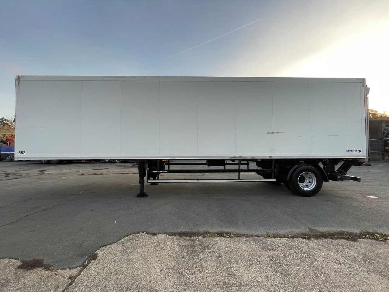 Schmitz Cargobull SKO10/CARRIER/MAXIMA1300/3398h/LBW/BÄR/Lenkachse - Полуприцеп-рефрижератор: фото 4 Schmitz Cargobull SKO10/CARRIER/MAXIMA1300/3398h/LBW/BÄR/Lenkachse - Полуприцеп-рефрижератор: фото 4