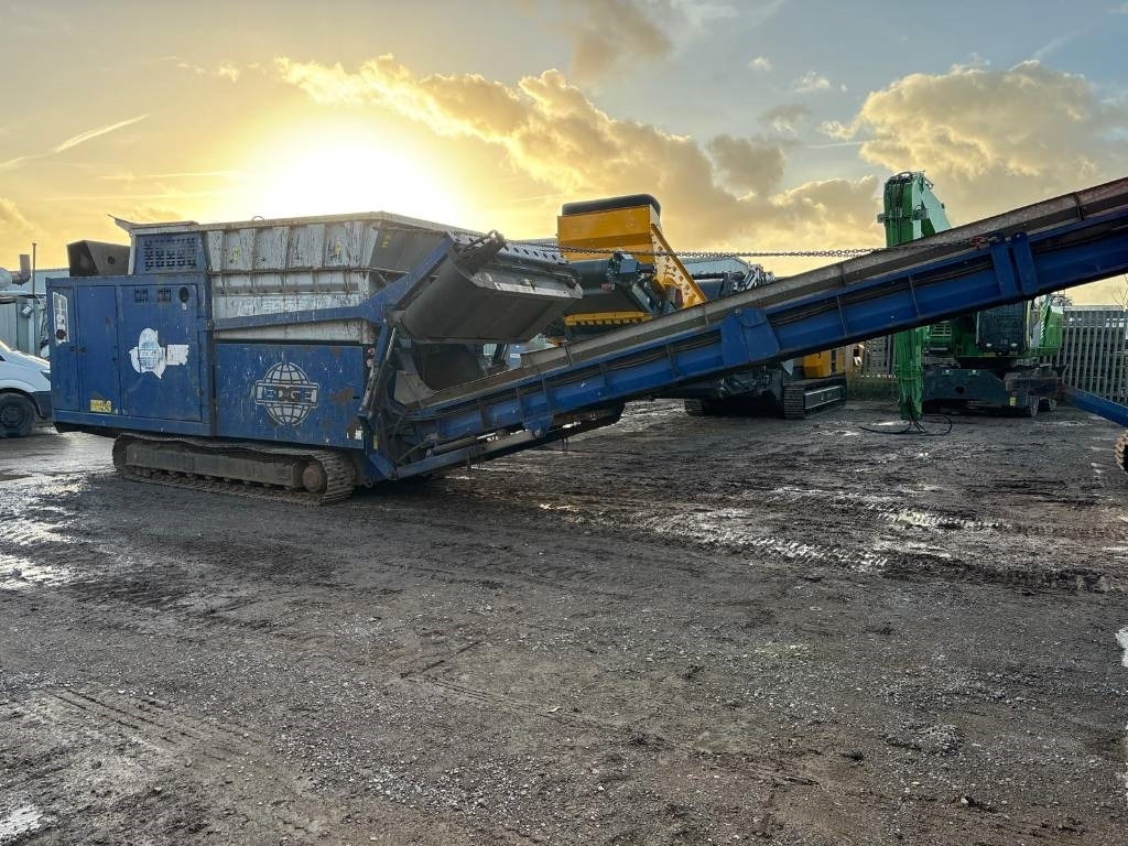 Edge SLAYER XL - Шредер промышленный: фото 2 Edge SLAYER XL - Шредер промышленный: фото 2