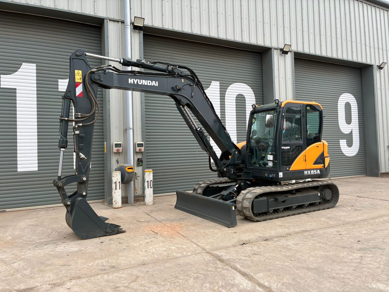 Hyundai HX85A - Мини-экскаватор: фото 1 Hyundai HX85A - Мини-экскаватор: фото 1