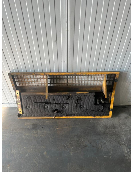 Liebherr A904 Li/A904C Li/R904/R904C - Бампер: фото 2 Liebherr A904 Li/A904C Li/R904/R904C - Бампер: фото 2