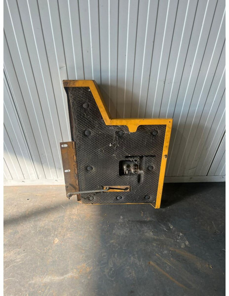 Liebherr R904 / A904C Li / A904 Li / A900C Li / A900C / R900C Li / R904C - Дверь и запчасти: фото 2 Liebherr R904 / A904C Li / A904 Li / A900C Li / A900C / R900C Li / R904C - Дверь и запчасти: фото 2