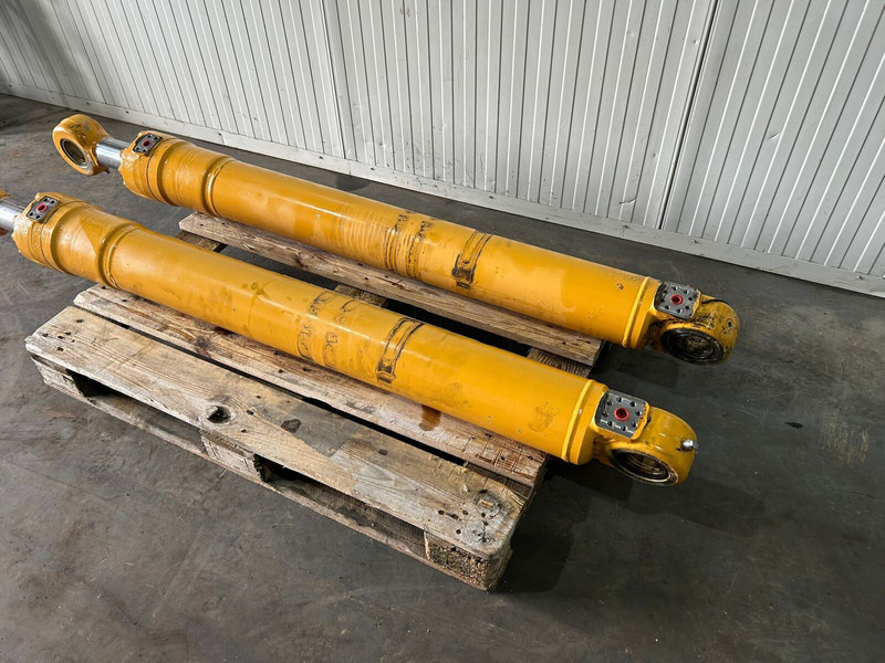 Liebherr R914B / A904C Li / LH24 M / LH26 M / A914 Li / A914B Li / R914 / R904C / LH26 EC - Гидравлический цилиндр: фото 3 Liebherr R914B / A904C Li / LH24 M / LH26 M / A914 Li / A914B Li / R914 / R904C / LH26 EC - Гидравлический цилиндр: фото 3