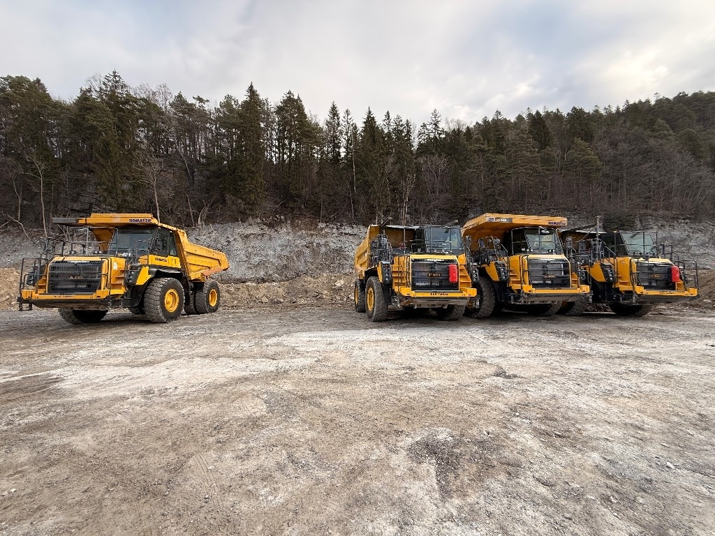 Komatsu HD 405 - 8E0 - Карьерный самосвал: фото 2 Komatsu HD 405 - 8E0 - Карьерный самосвал: фото 2