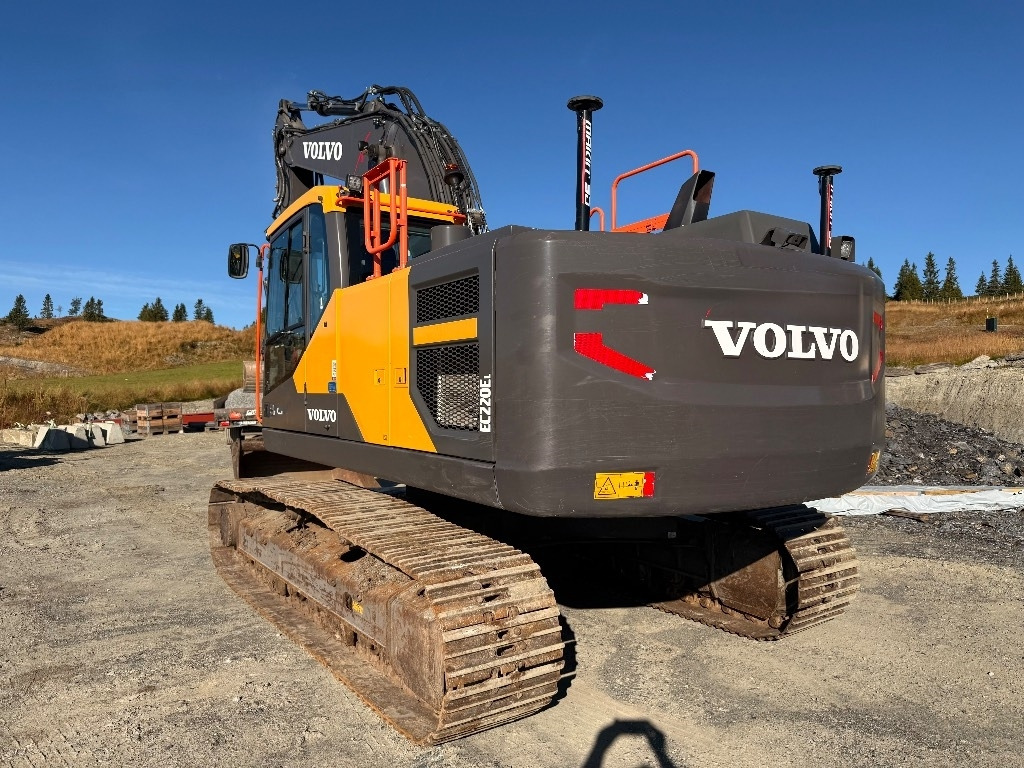 Volvo EC220EL - Гусеничный экскаватор: фото 2 Volvo EC220EL - Гусеничный экскаватор: фото 2