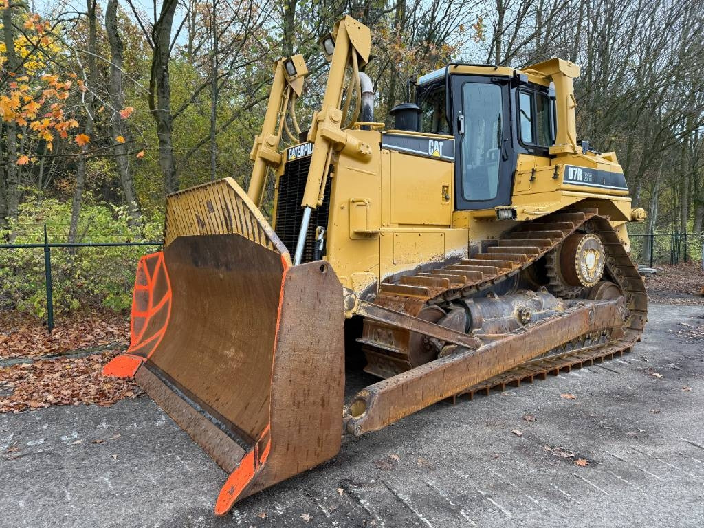 CAT D7R XR CE / LOW HOURS / TOP CONDITION - Бульдозер: фото 1 CAT D7R XR CE / LOW HOURS / TOP CONDITION - Бульдозер: фото 1