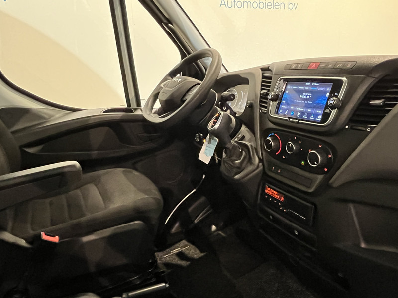 Iveco Daily 35S18 3.0 BE Clixtar Automaat Bakwagen met Laadklep / Laadvermogen 3.060 KG / Euro 6 / Luchtvering / Airco / Camera / CarPlay / Cruise Control / 91.000 KM !! - Фургон с закрытым кузовом: фото 4 Iveco Daily 35S18 3.0 BE Clixtar Automaat Bakwagen met Laadklep / Laadvermogen 3.060 KG / Euro 6 / Luchtvering / Airco / Camera / CarPlay / Cruise Control / 91.000 KM !! - Фургон с закрытым кузовом: фото 4