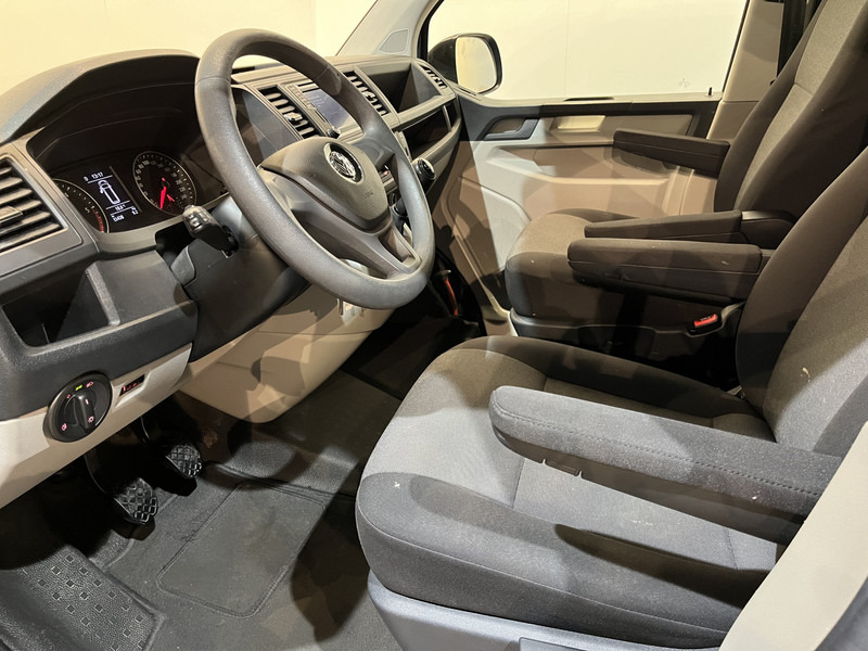 Коммерческий автомобиль Volkswagen Transporter 2.0 TDI L2H1 / Van Den Born Glasresteel / Euro 6 / Airco / Glastransporter / Cruise Control / Trekhaak / Imperiaal / CarPlay /  Navigatie / PDC / 83.500 KM !!: фото 6