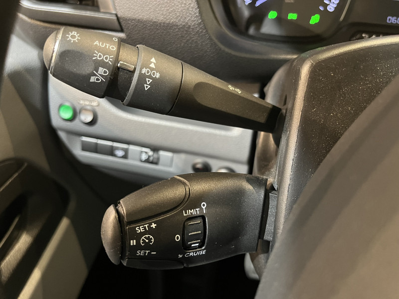 Легковой фургон Opel Vivaro 2.0 CDTI L2H1 120 PK Servicebus / Inrichting / Euro 6 / 220V. / Airco / Cruise Control / Trekhaak / Camera / CarPlay / Navigatie / 60.800 KM !!: фото 13