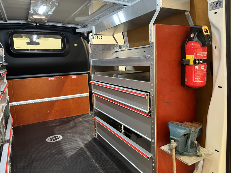 Легковой фургон Opel Vivaro 2.0 CDTI L2H1 120 PK Servicebus / Inrichting / Euro 6 / 220V. / Airco / Cruise Control / Trekhaak / Camera / CarPlay / Navigatie / 60.800 KM !!: фото 12