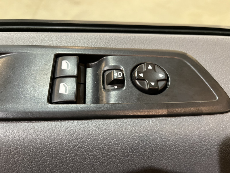 Легковой фургон Opel Vivaro 2.0 CDTI L3H1 150 PK Servicebus / Inrichting / Euro 6 / Airco / Cruise Control / Camera / Trekhaak / CarPlay / Navigatie / 3-Zits /: фото 14