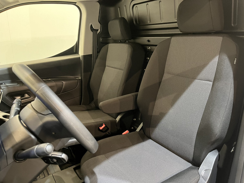 Toyota PROACE CITY Electric Live 50 kWh / 100% elektrisch !! / CCS Snellader / Airco / Cruise Control / CarPlay / Navigatie / Camera / 6.200 KM !! Z.G.A.N. / BPM VRIJ !! в лизинг Toyota PROACE CITY Electric Live 50 kWh / 100% elektrisch !! / CCS Snellader / Airco / Cruise Control / CarPlay / Navigatie / Camera / 6.200 KM !! Z.G.A.N. / BPM VRIJ !!: фото 8