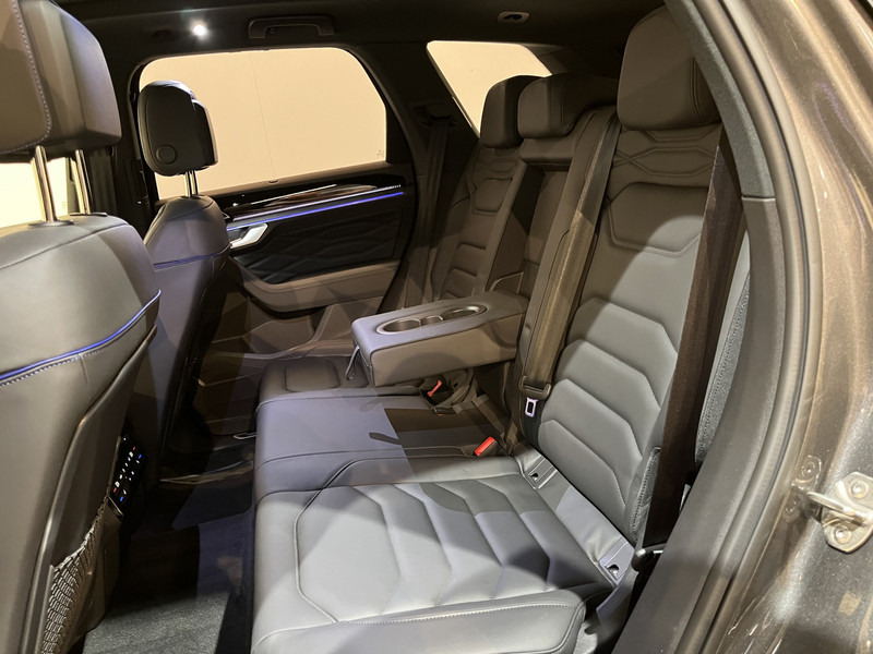Внедорожник Volkswagen Touareg R 3.0 TSi 462 PK eHybrid 4MOTION Full Options / Luchtvering / IQ Matrix / 360 Camera / Panoramadak / Head-Up / Leder / Stoelventilatie / Stoelverwarming: фото 7