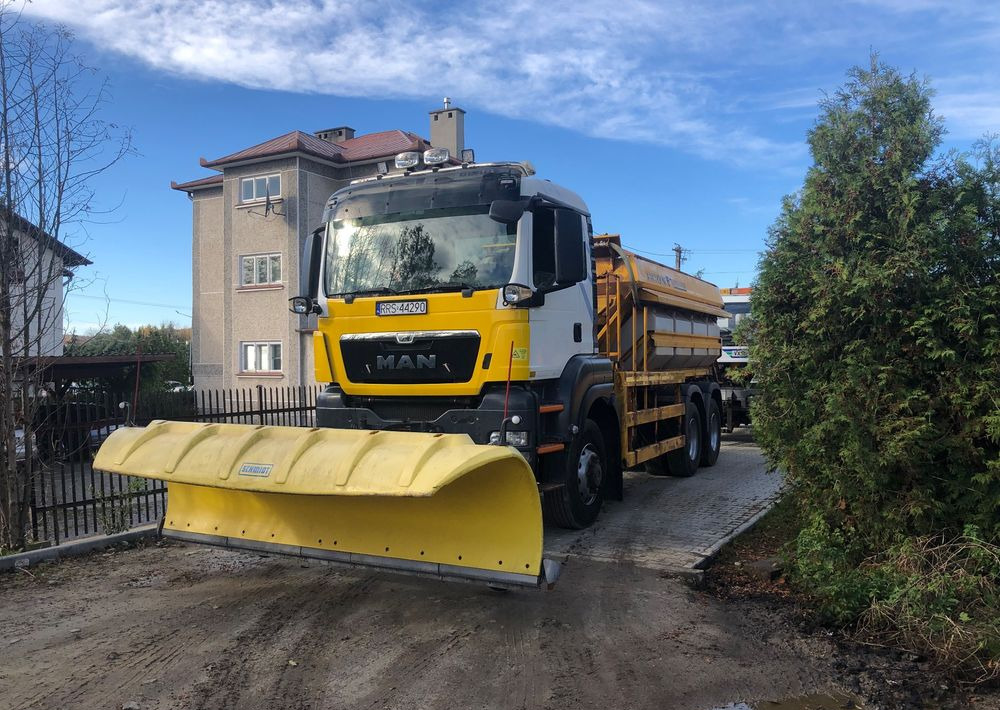 Коммунальная/ Специальная техника, Грузовик MAN TGS 26.320 6x6BB piaskarka solarka econ schmidt pług: фото 7