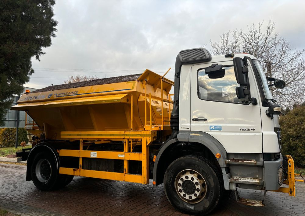 Mercedes-Benz Axor 4x2 piaskarka solarka econ schmidt 1824 e5 - Снегоуборочная машина: фото 4 Mercedes-Benz Axor 4x2 piaskarka solarka econ schmidt 1824 e5 - Снегоуборочная машина: фото 4