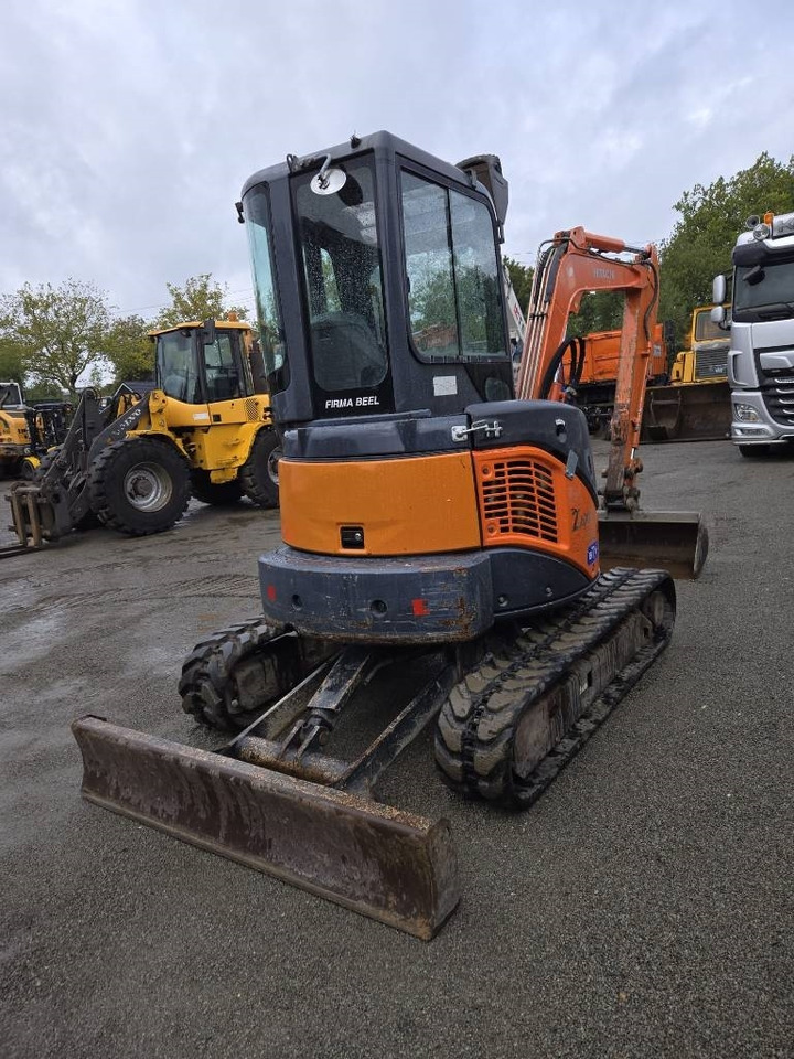 Hitachi ZX 35 U-2 - Мини-экскаватор: фото 4 Hitachi ZX 35 U-2 - Мини-экскаватор: фото 4