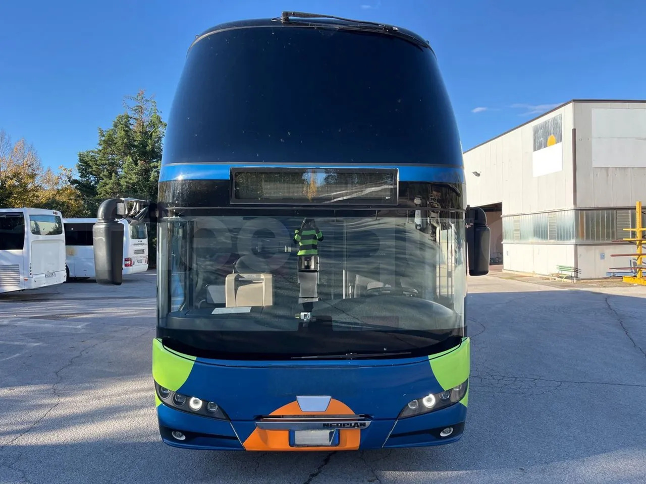 Neoplan Skyliner - Другая техника: фото 2 Neoplan Skyliner - Другая техника: фото 2