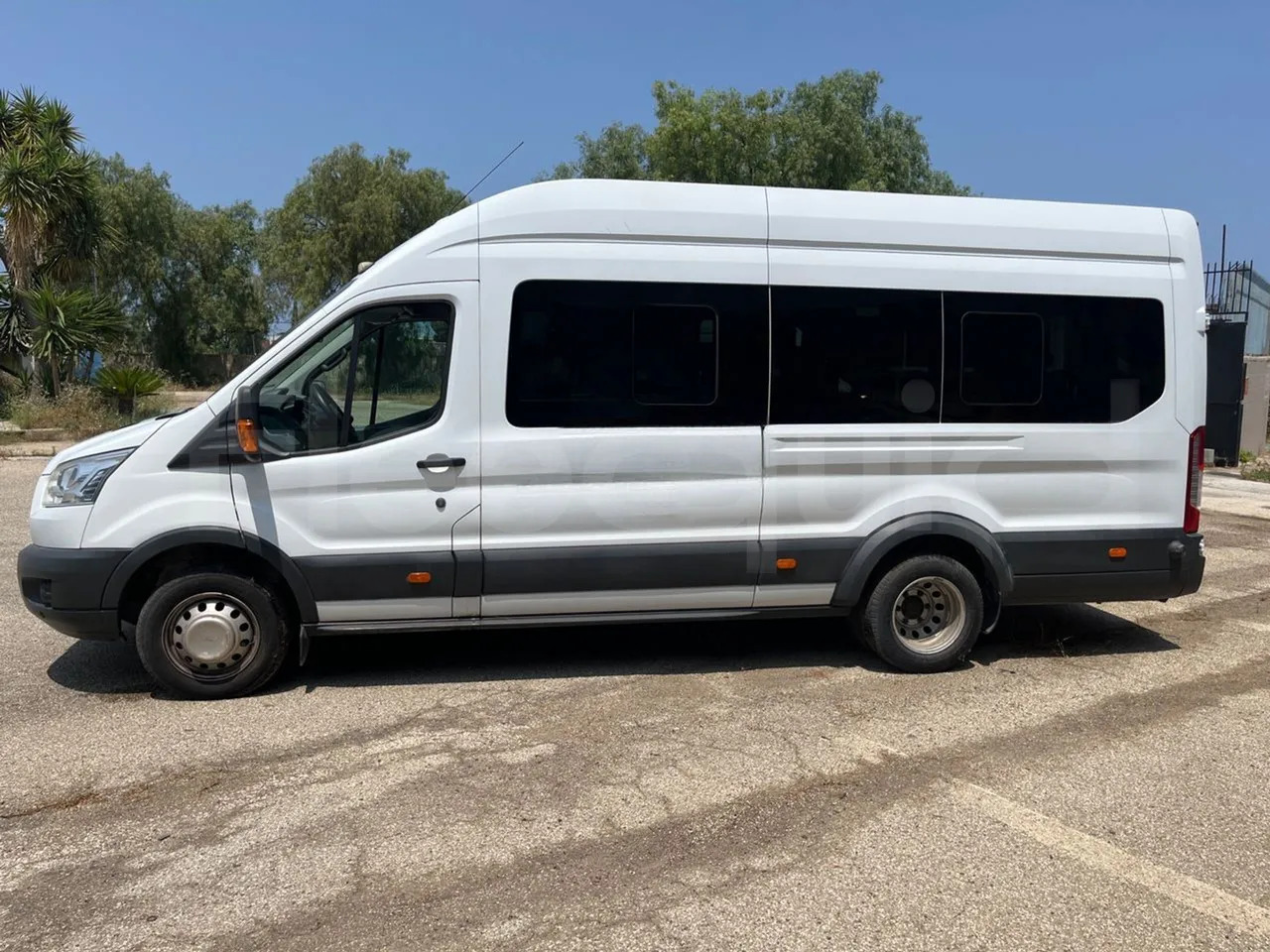 Ford Transit - Микроавтобус, Пассажирский фургон: фото 5 Ford Transit - Микроавтобус, Пассажирский фургон: фото 5