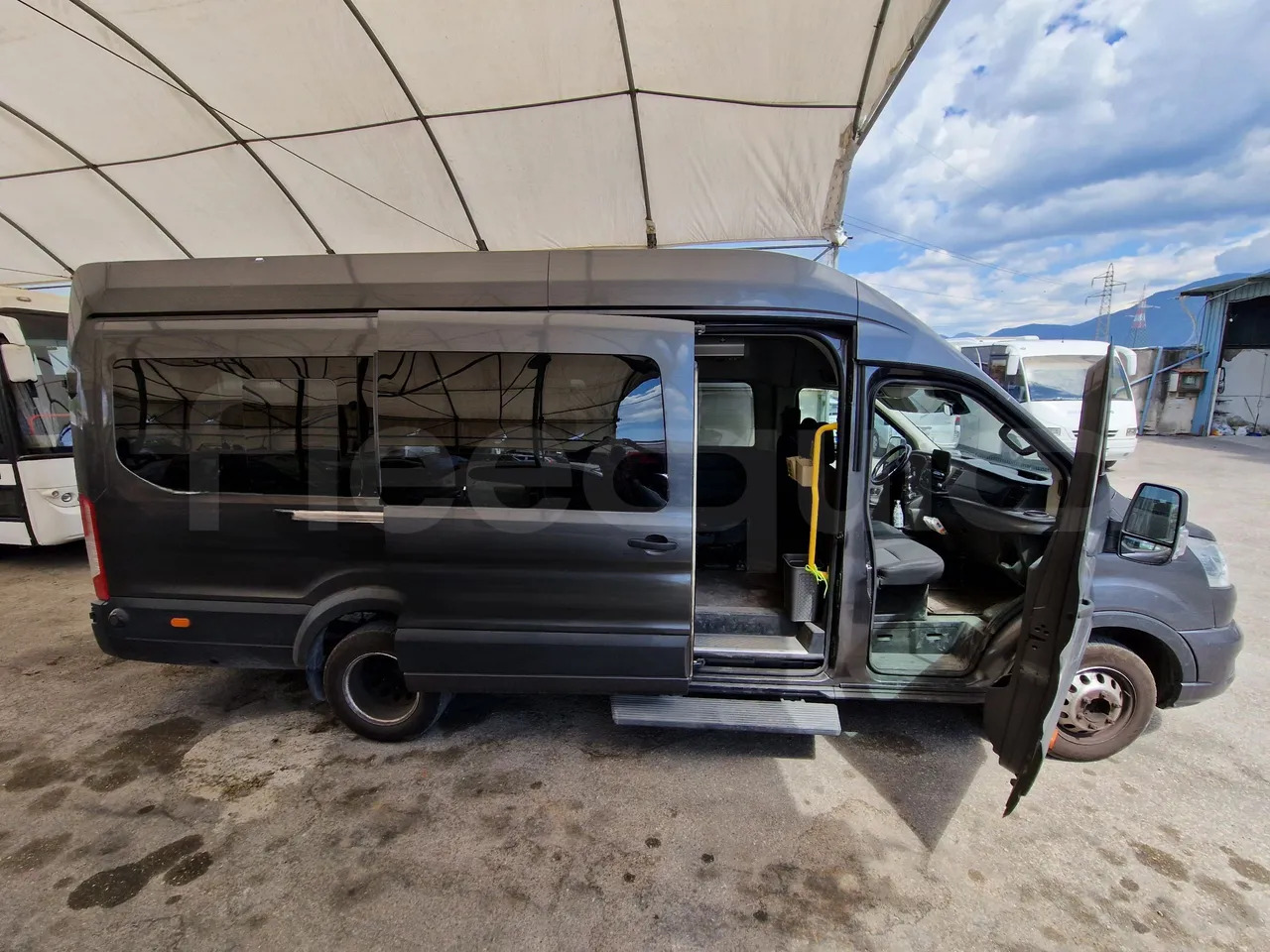Микроавтобус, Пассажирский фургон Ford Transit: фото 13