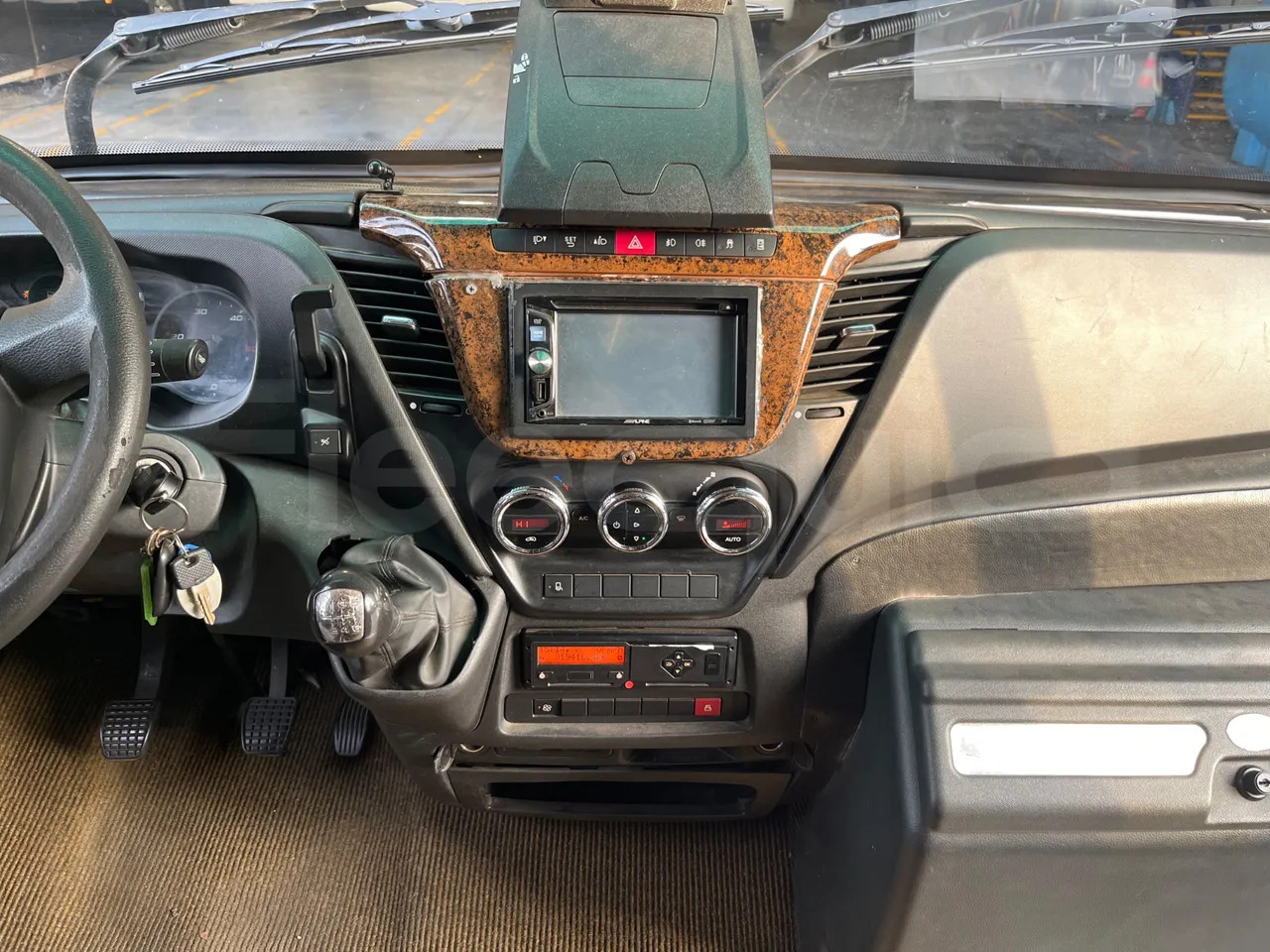 Туристический автобус Iveco Daily: фото 32