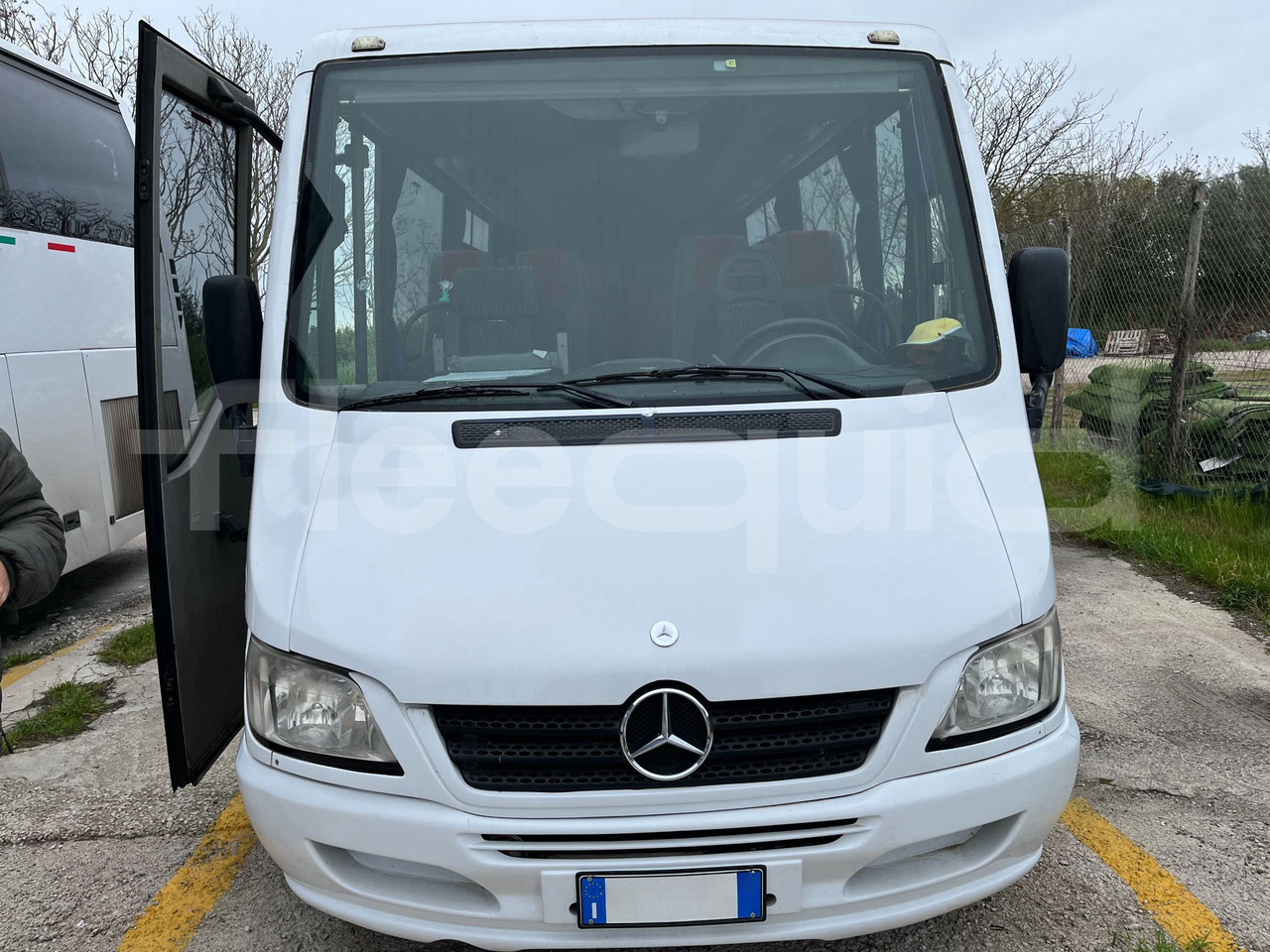Туристический автобус Mercedes-Benz Sprinter: фото 1