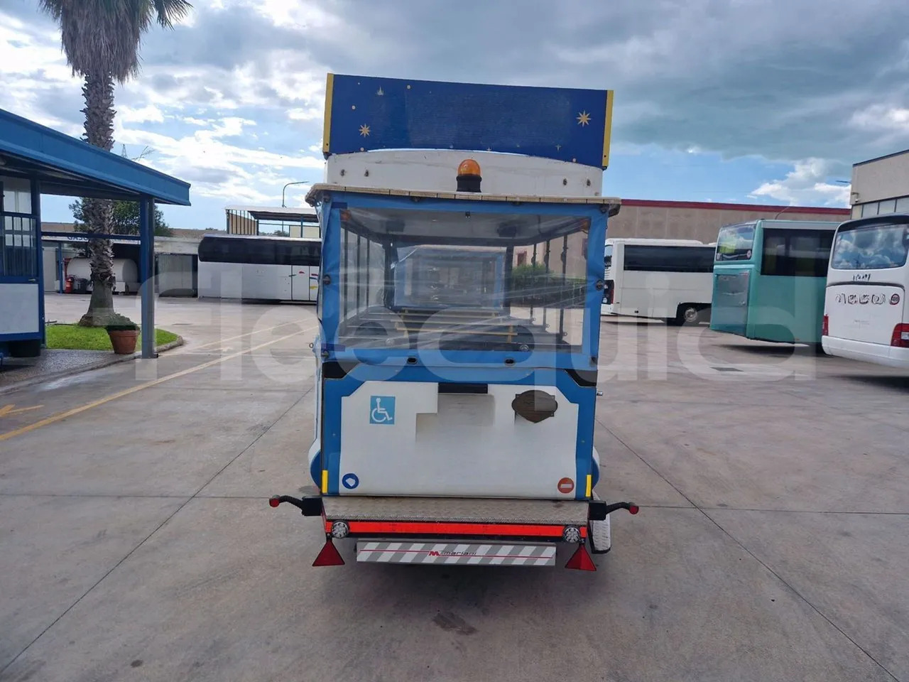 Suzuki Road train - Туристический автобус: фото 5 Suzuki Road train - Туристический автобус: фото 5