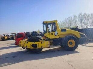 Bomag BW 220D-40  - Дорожный каток: фото 1 Bomag BW 220D-40  - Дорожный каток: фото 1