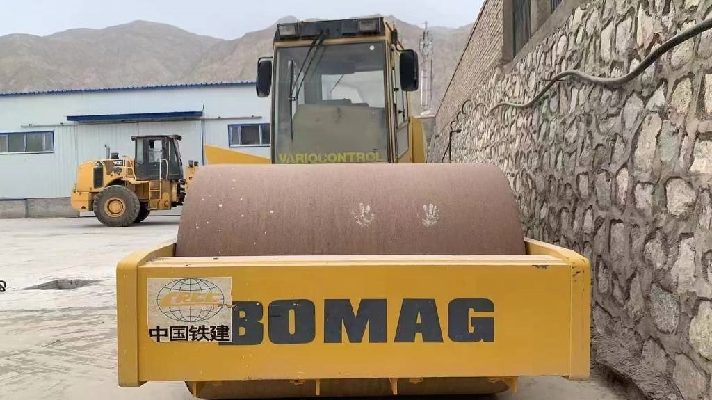 Bomag bw225d-3 - Дорожный каток: фото 3 Bomag bw225d-3 - Дорожный каток: фото 3