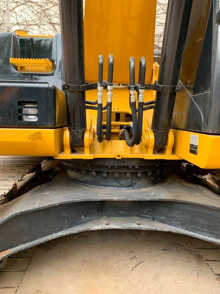 Гусеничный экскаватор CAT 320D2: фото 9