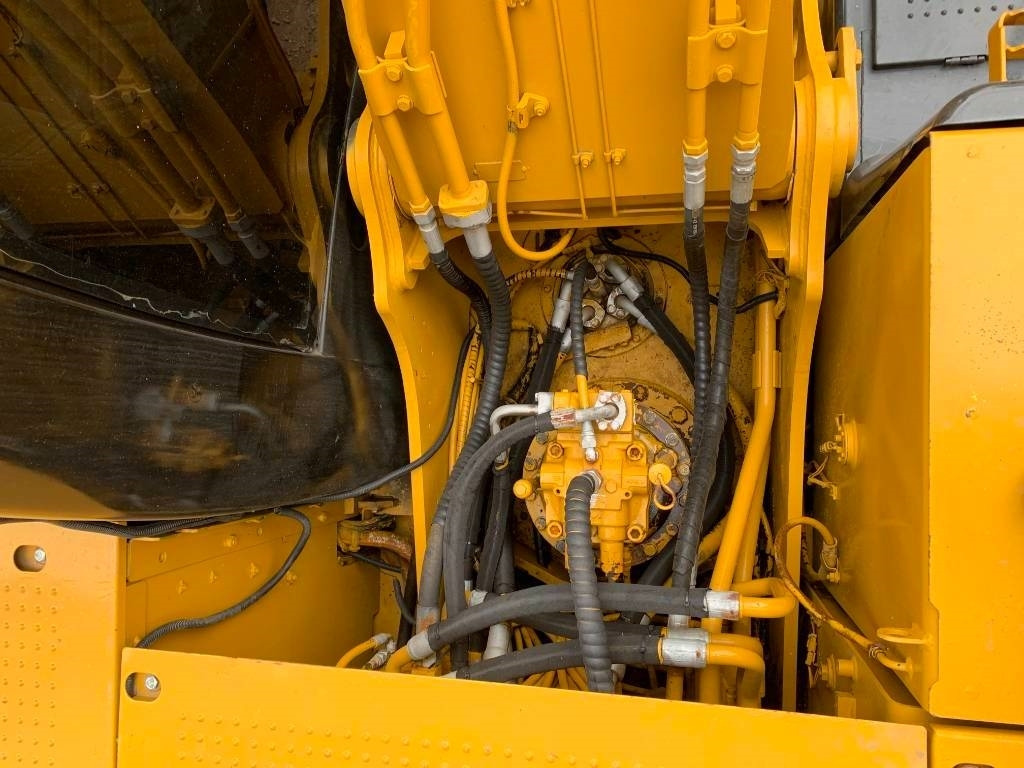Гусеничный экскаватор CAT 320D2: фото 16