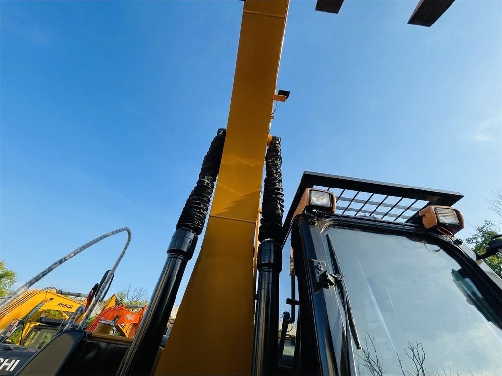 Гусеничный экскаватор CAT 320d2l: фото 14