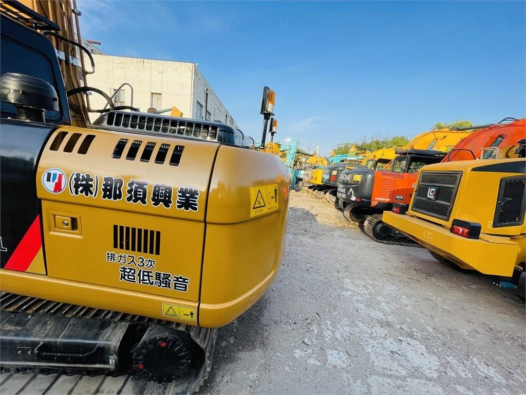Гусеничный экскаватор CAT 320d2l: фото 6