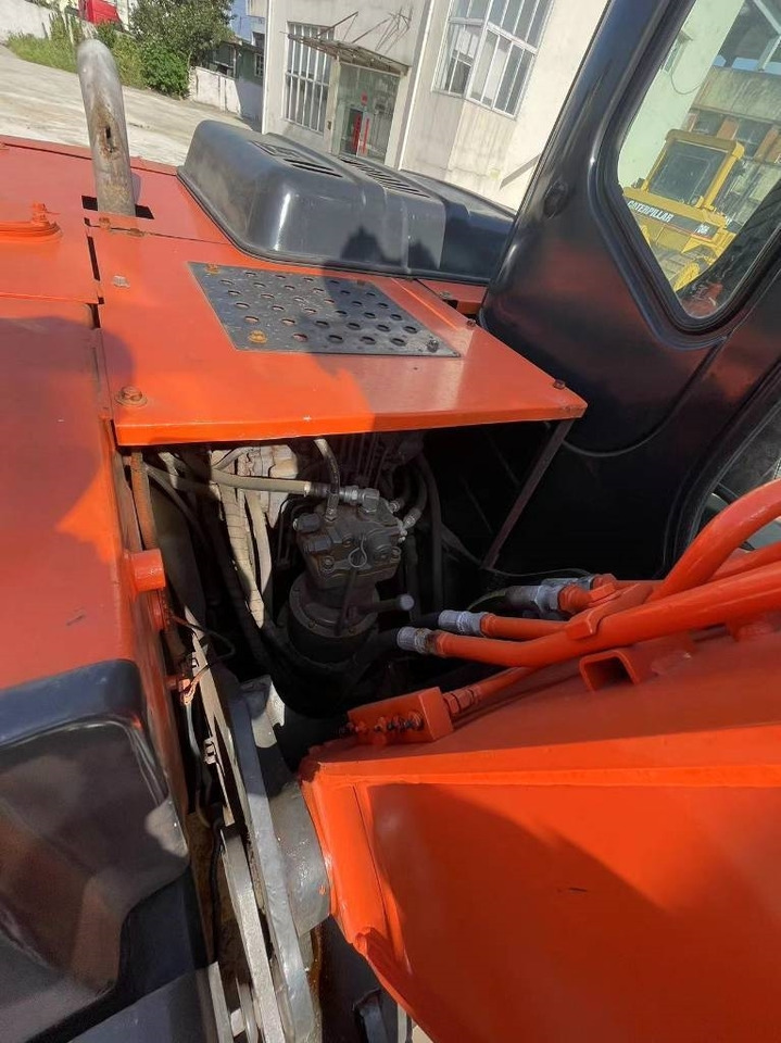 Гусеничный экскаватор Hitachi ZX 120: фото 7