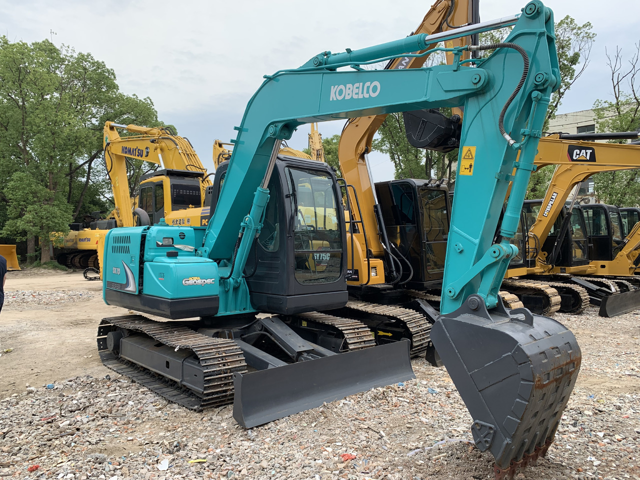 KOBELCO sk75-8 - Мини-экскаватор: фото 1 KOBELCO sk75-8 - Мини-экскаватор: фото 1
