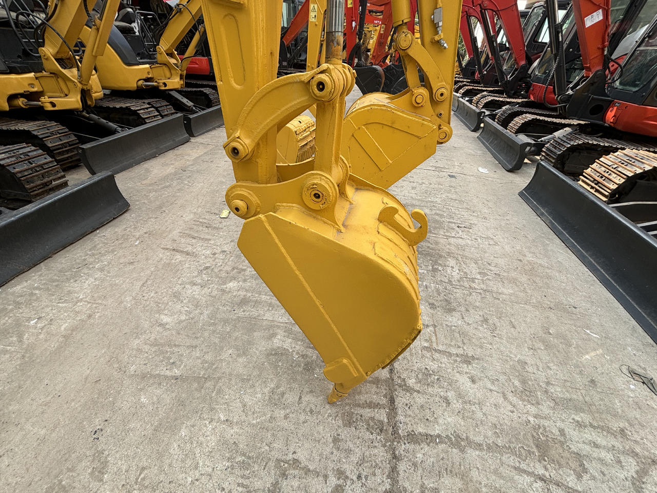 KOMATSU PC35MR - Мини-экскаватор: фото 2 KOMATSU PC35MR - Мини-экскаватор: фото 2