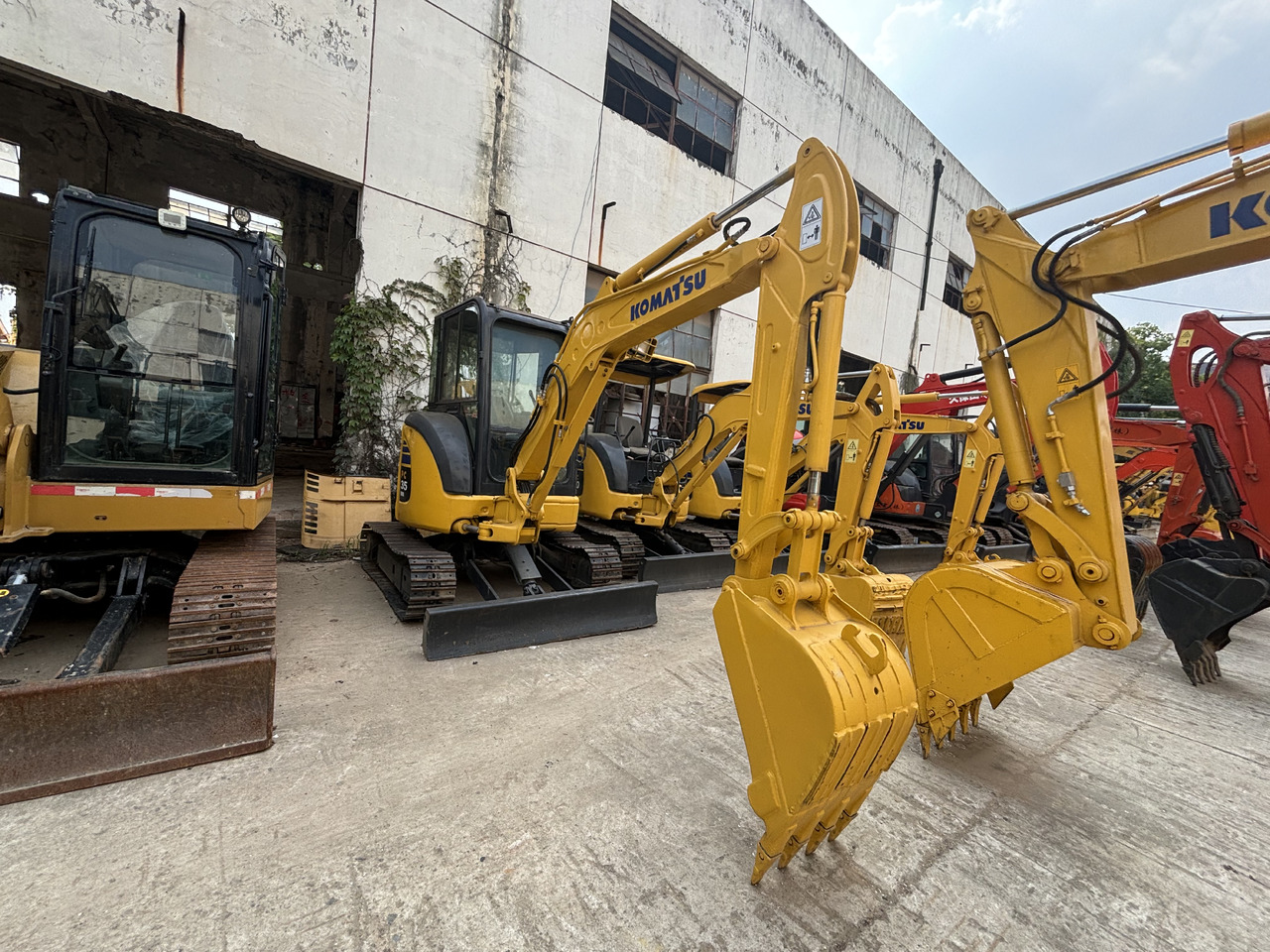 KOMATSU PC35MR - Мини-экскаватор: фото 1 KOMATSU PC35MR - Мини-экскаватор: фото 1