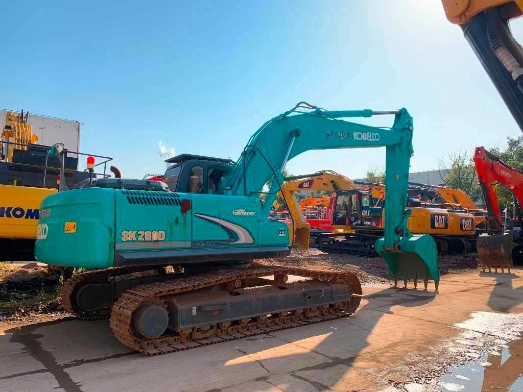 Kobelco SK 260D - Гусеничный экскаватор: фото 1 Kobelco SK 260D - Гусеничный экскаватор: фото 1