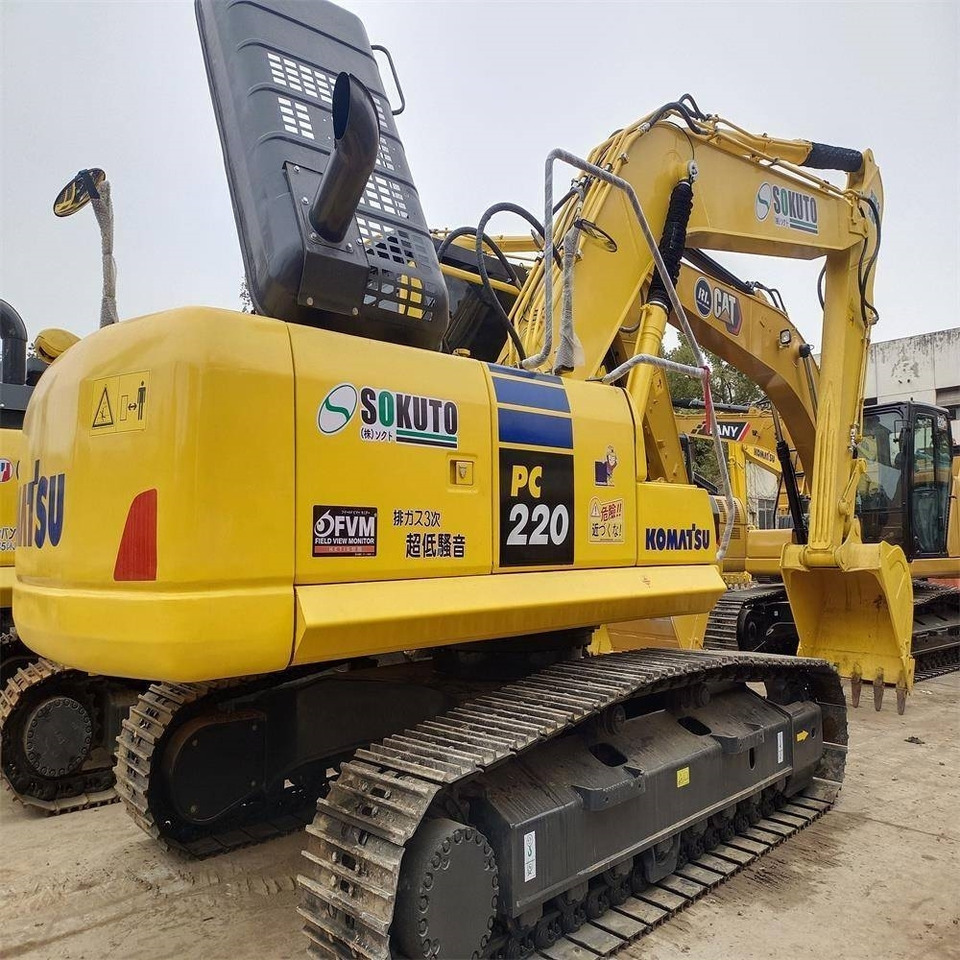 Komatsu PC 220 - Гусеничный экскаватор: фото 1 Komatsu PC 220 - Гусеничный экскаватор: фото 1