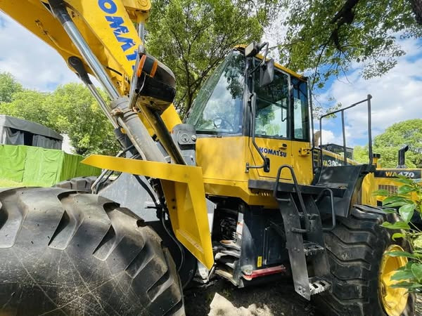 Колёсный погрузчик Komatsu WA380-8: фото 10 Колёсный погрузчик Komatsu WA380-8: фото 10