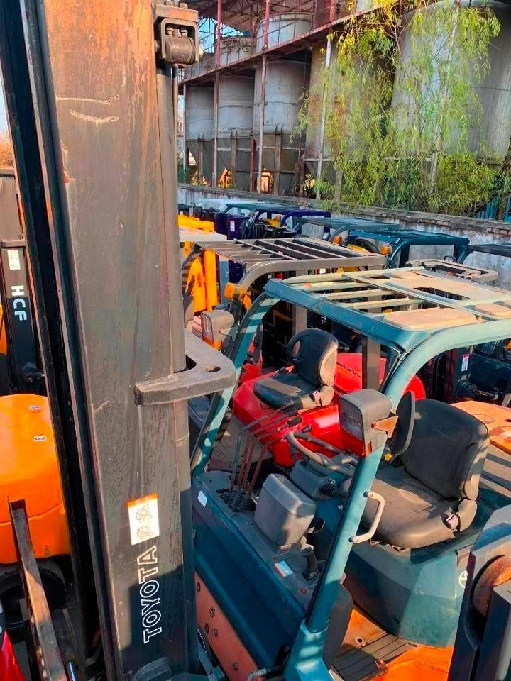 Toyota 7 FDA 50  - Дизельный погрузчик: фото 4 Toyota 7 FDA 50  - Дизельный погрузчик: фото 4