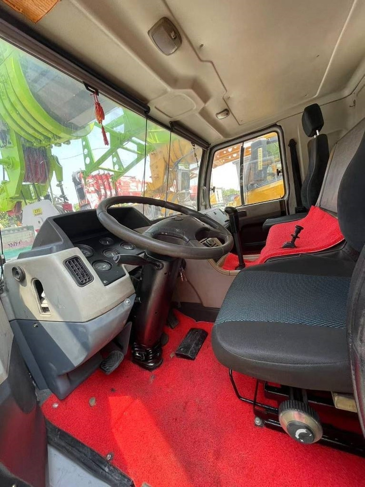 Zoomlion ZTC251V  - Мобильный кран: фото 4 Zoomlion ZTC251V  - Мобильный кран: фото 4