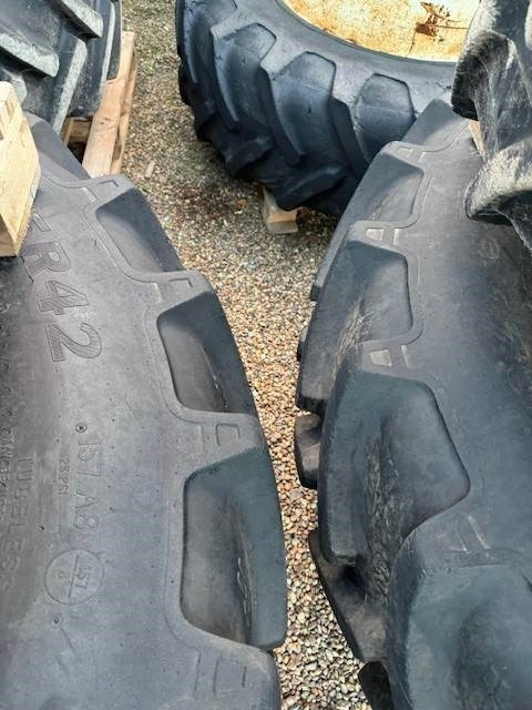Alliance 520/85R42-38 - Шина: фото 1 Alliance 520/85R42-38 - Шина: фото 1