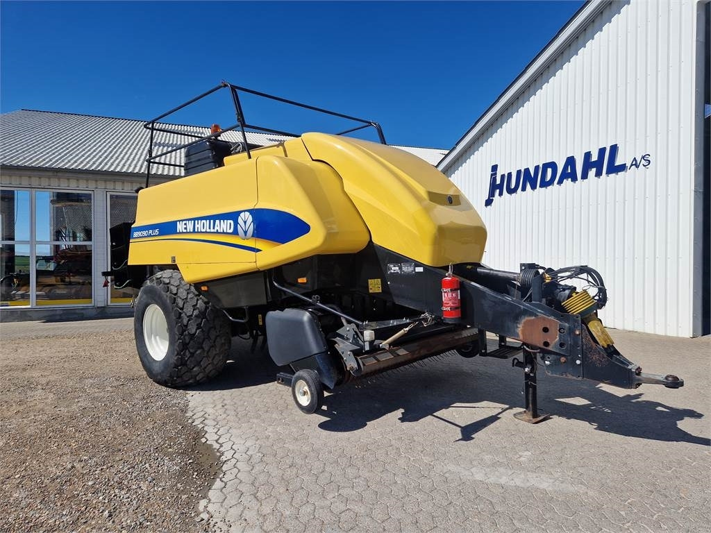 New Holland BB9090 + POMI VOGN - Пресс-подборщик тюковый: фото 1 New Holland BB9090 + POMI VOGN - Пресс-подборщик тюковый: фото 1