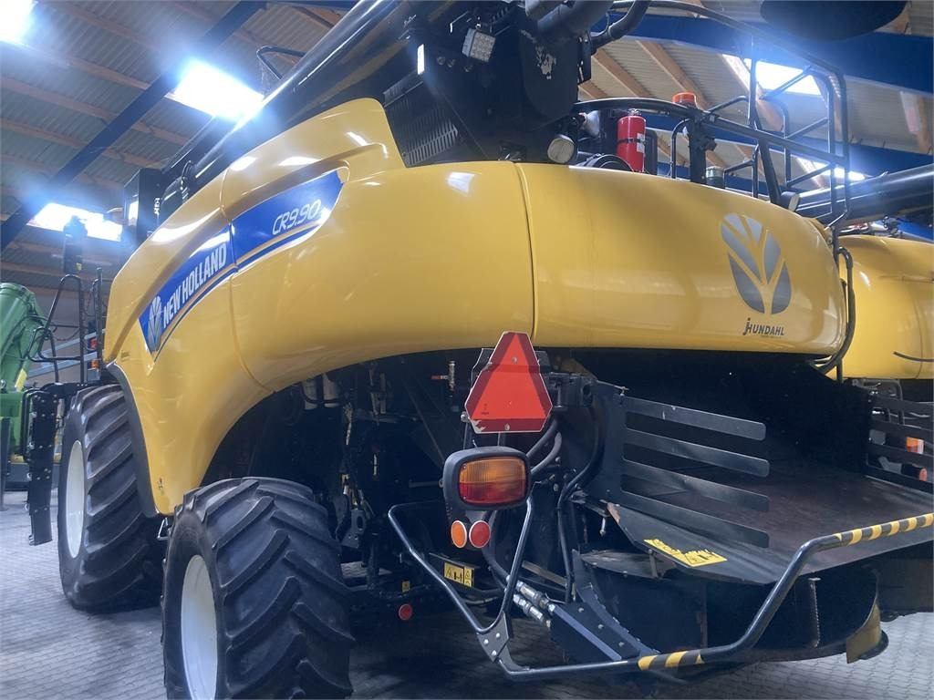 New Holland CR.9.90 SLH - Зерноуборочный комбайн: фото 4 New Holland CR.9.90 SLH - Зерноуборочный комбайн: фото 4